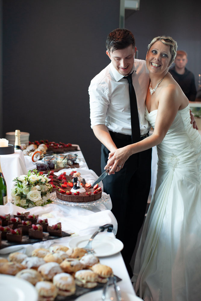 Sam & Tim’s Yorkshire Wedding at The KP Club – Leeds Wedding Photography 66 066 kp club wedding breakfast cake