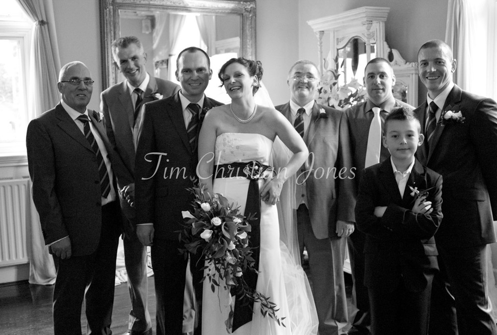 B&W group photo moments