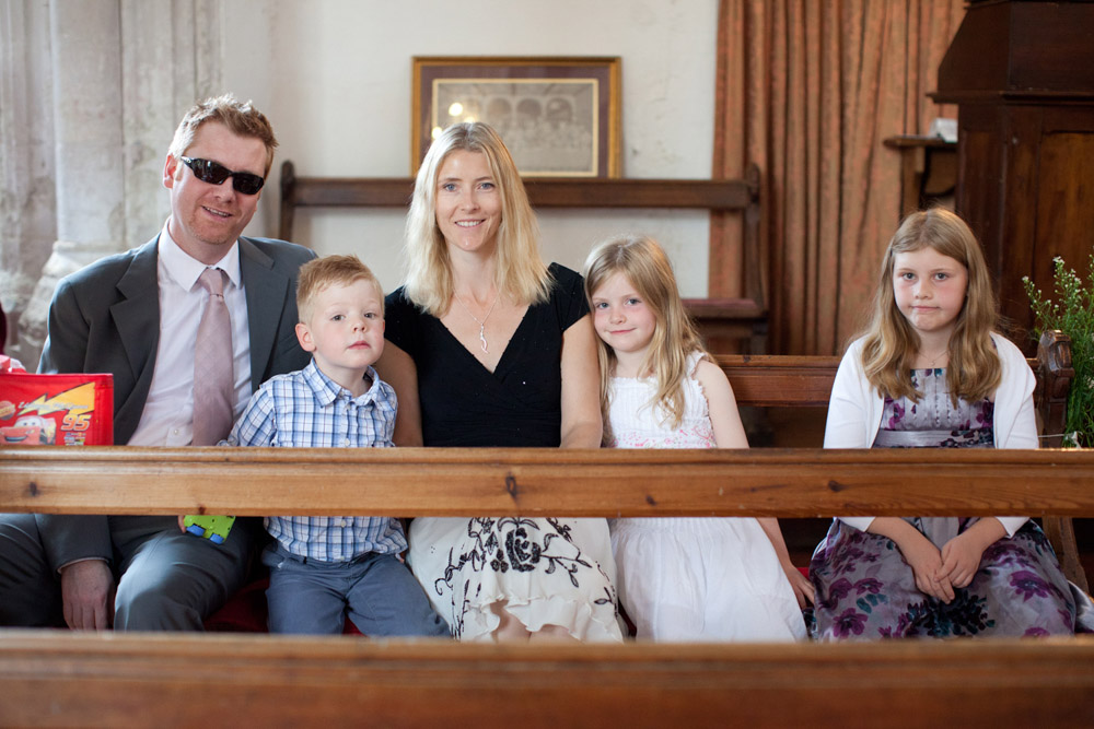 25 guests arrive church eleanor alan