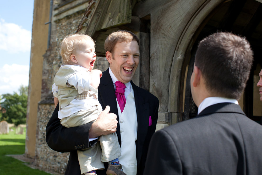 30 guests arrive church eleanor alan