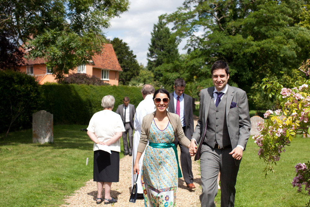 31 guests arrive church eleanor alan